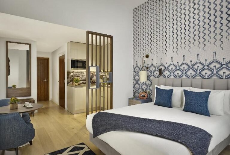 Discover the best stays in London: hyatt hotel london and more