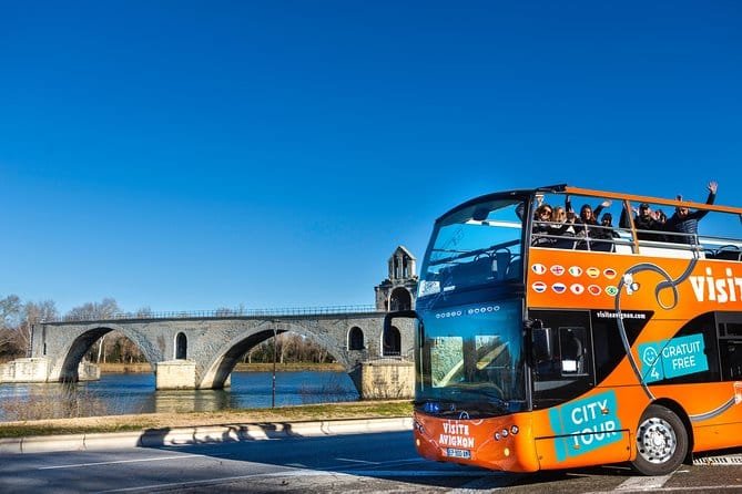 Visit Avignon and Villeneuve lez Avignon aboard a Double-Decker Bus-offre
