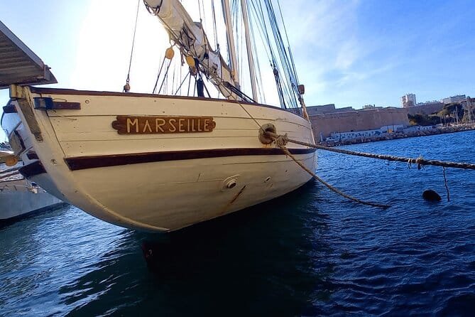 Visite guidée de Marseille pendant 2,5 heures avec un guide local bilingue-offre
